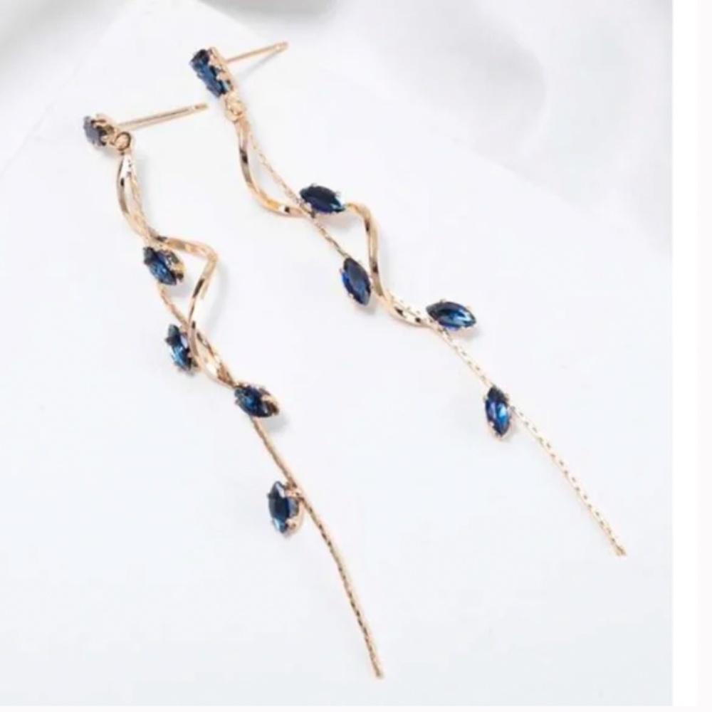 ❤️ FREE Drop Leaf Tiered Hipster Hippie Artsy Chic Glam Romantic Elegant Earring - Picture 4 of 4
